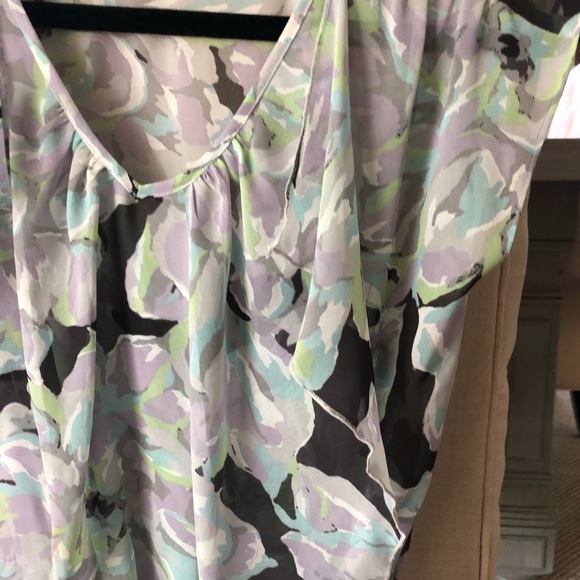 Loft Floral Flutter Blouse - Picture 2 of 4